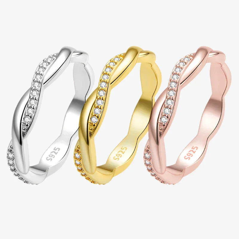 Sparkling Twisted Band Ring